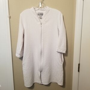 J. Appel Classics White Light Weight Short Robe Size Small Full Zip